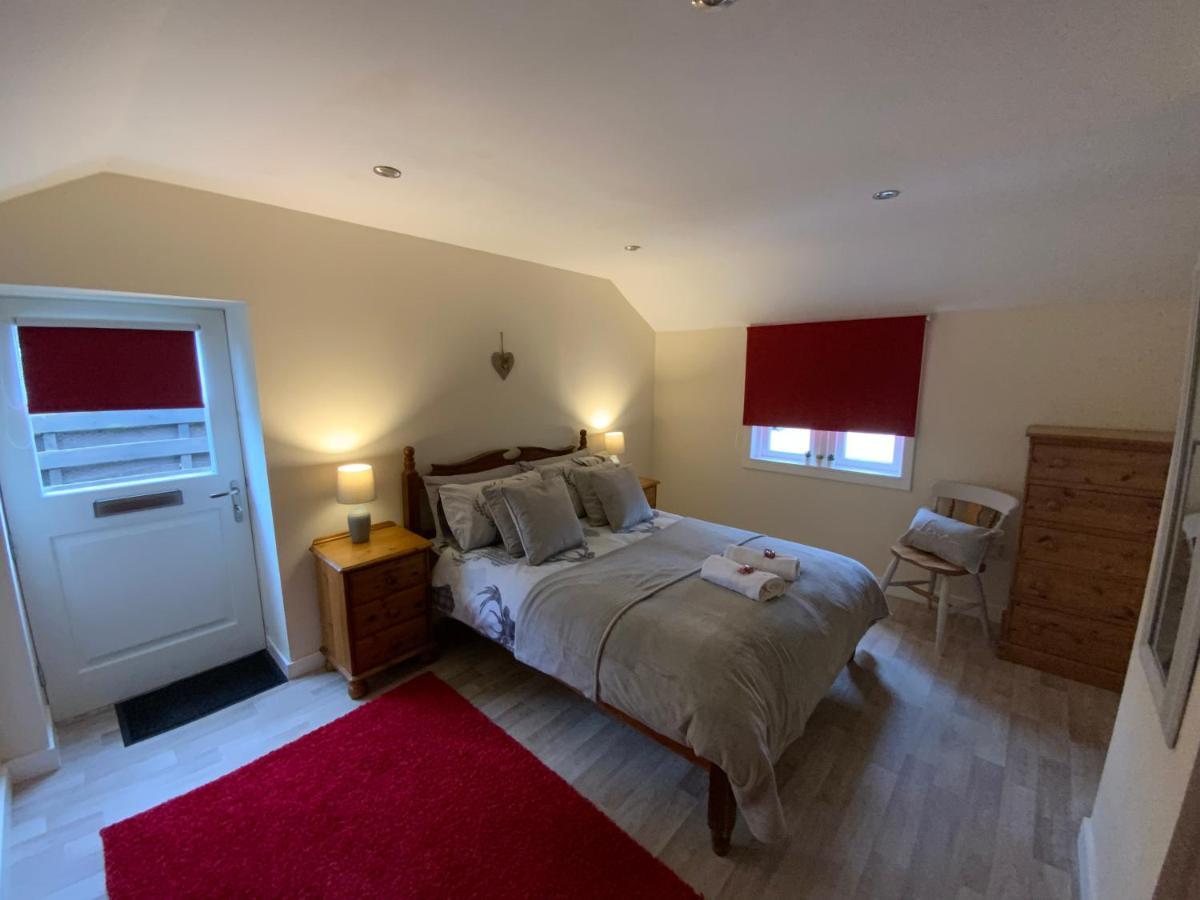 Deeside Snugs Apartments Kincardine O'Neil Экстерьер фото