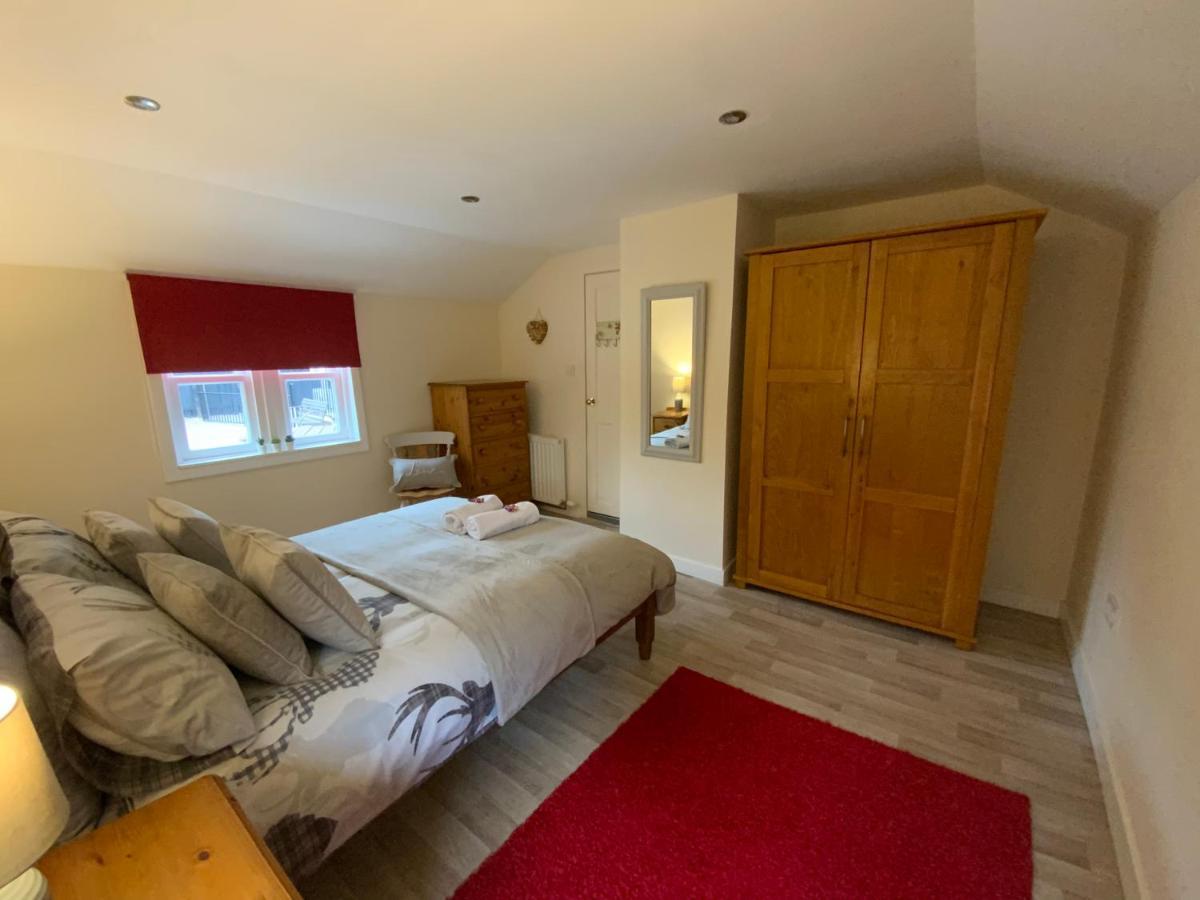 Deeside Snugs Apartments Kincardine O'Neil Экстерьер фото